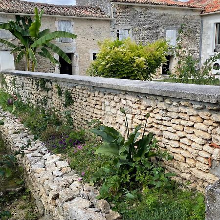 Le Maine N 5 - FLÉAC ANGOULEME - Suite Tilleul Exterior foto